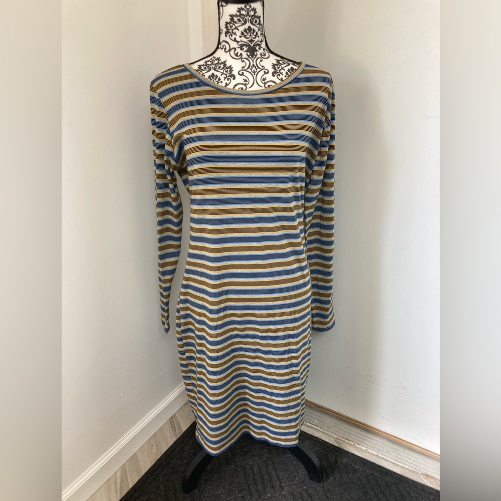 LulaRoe Debbie, size xl, 96% polyester, 4% spandex.